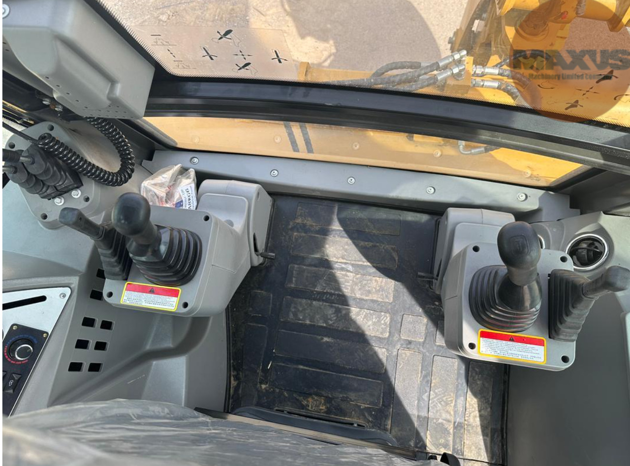 New Backhoe loader Maxus 4cx Maxus 4cx: picture 7