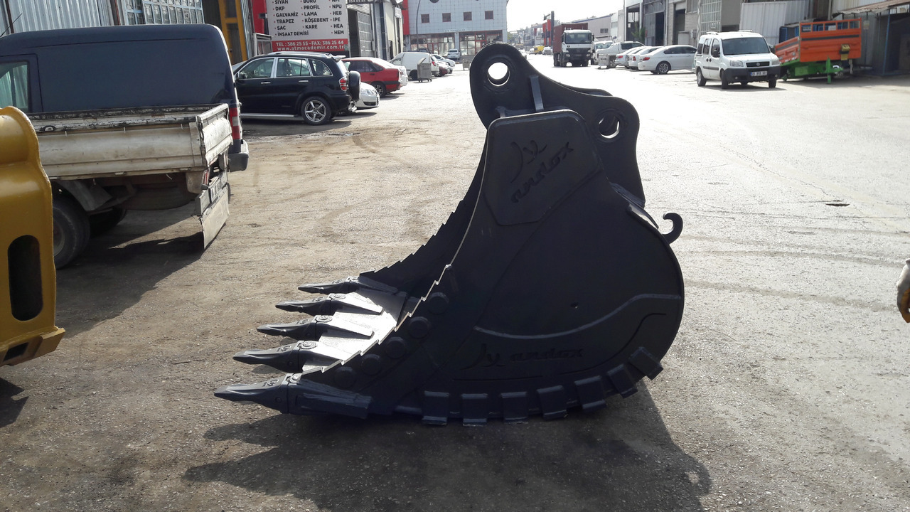 KOMATSU - Excavator bucket for Construction machinery: picture 2 KOMATSU - Excavator bucket for Construction machinery: picture 2