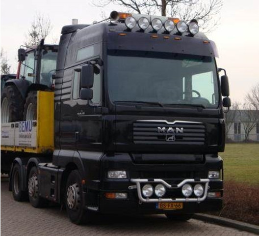 MAN TGA 26.530 - Tractor unit: picture 1 MAN TGA 26.530 - Tractor unit: picture 1