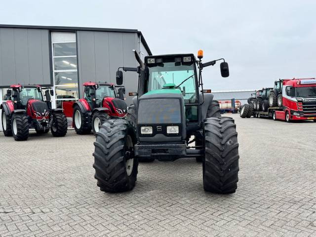 Farm tractor Valtra 8350 Hitech: picture 6