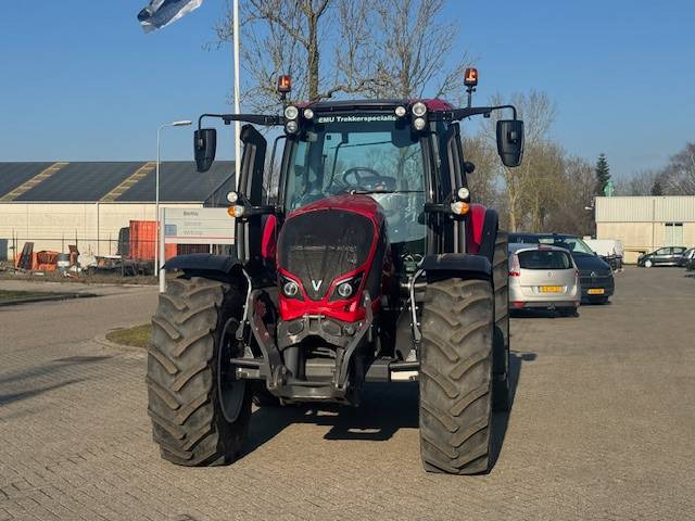 Farm tractor Valtra N134 Hitech: picture 19