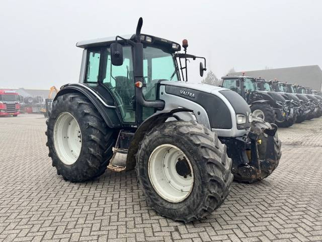 Farm tractor Valtra N141 hitech, Fronthef, Frontpto: picture 14