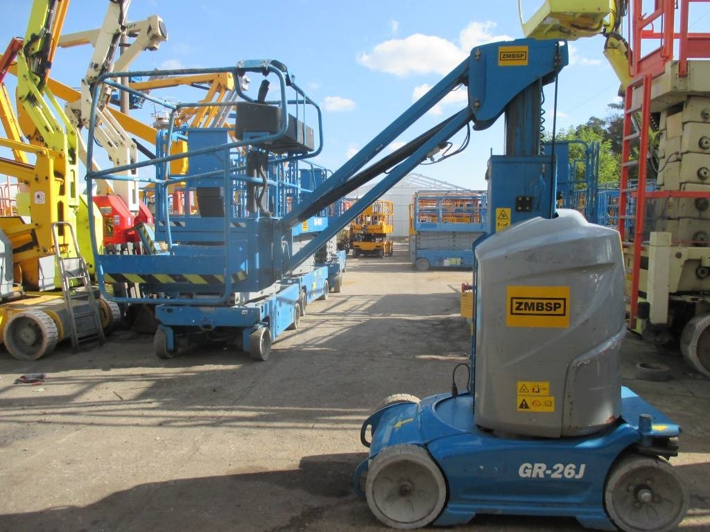 Genie GR 26 J - Vertical mast lift: picture 5 Genie GR 26 J - Vertical mast lift: picture 5