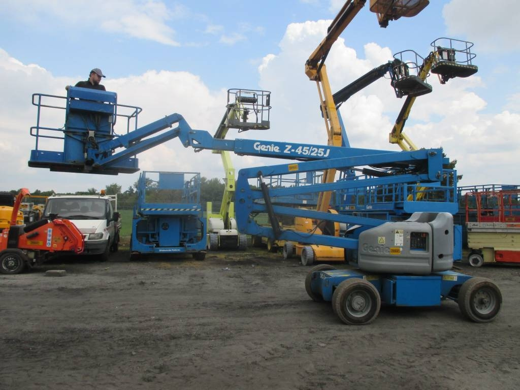 Genie Z 45/25 J DC  - Articulated boom: picture 1 Genie Z 45/25 J DC  - Articulated boom: picture 1