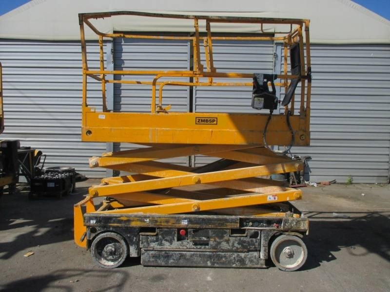 Haulotte Compact 8  - Scissor lift: picture 1 Haulotte Compact 8  - Scissor lift: picture 1