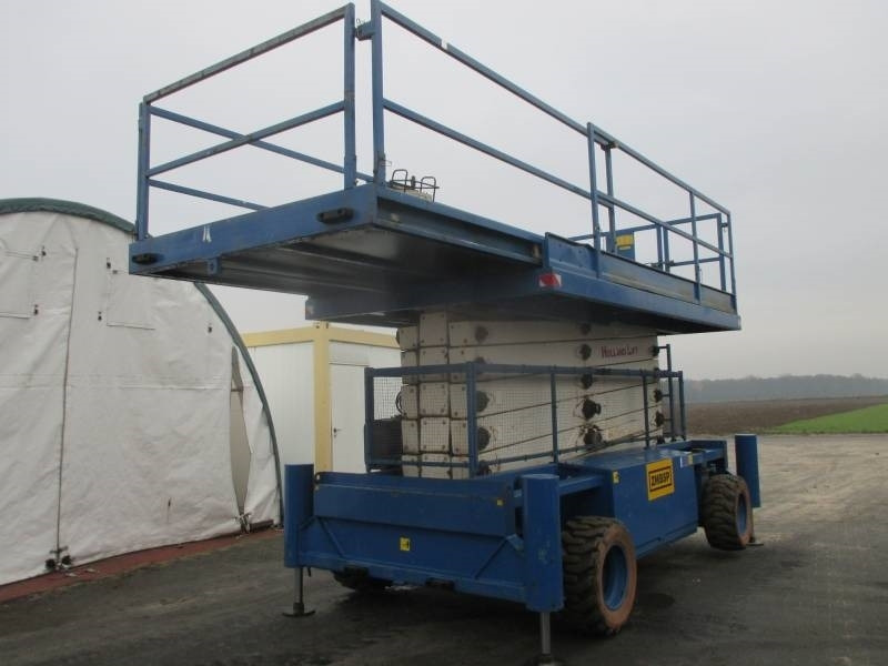 Holland Lift B 195 DL 25  - Scissor lift: picture 3 Holland Lift B 195 DL 25  - Scissor lift: picture 3