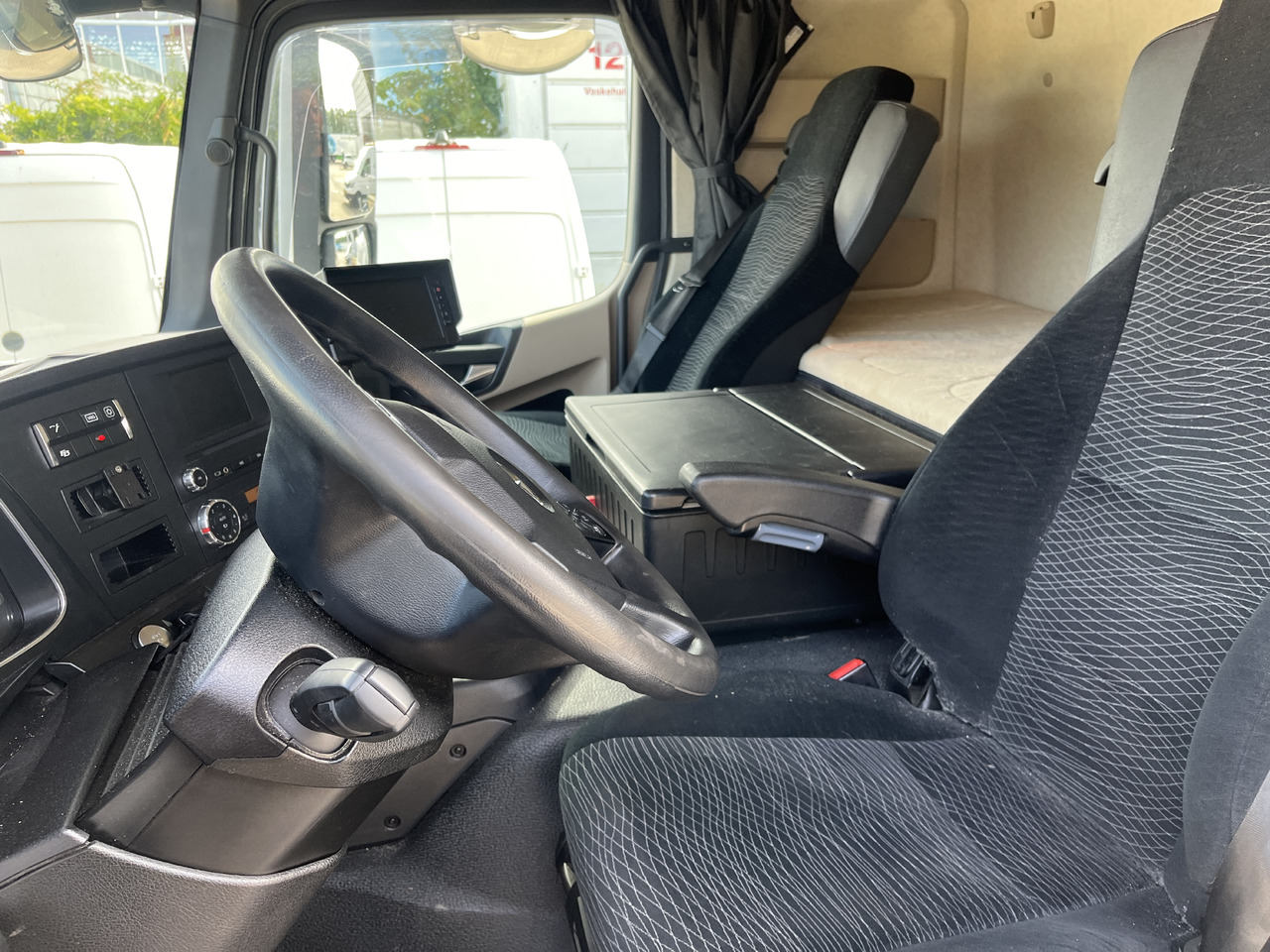 Refrigerator truck MERCEDES-BENZ Actros 2540: picture 10