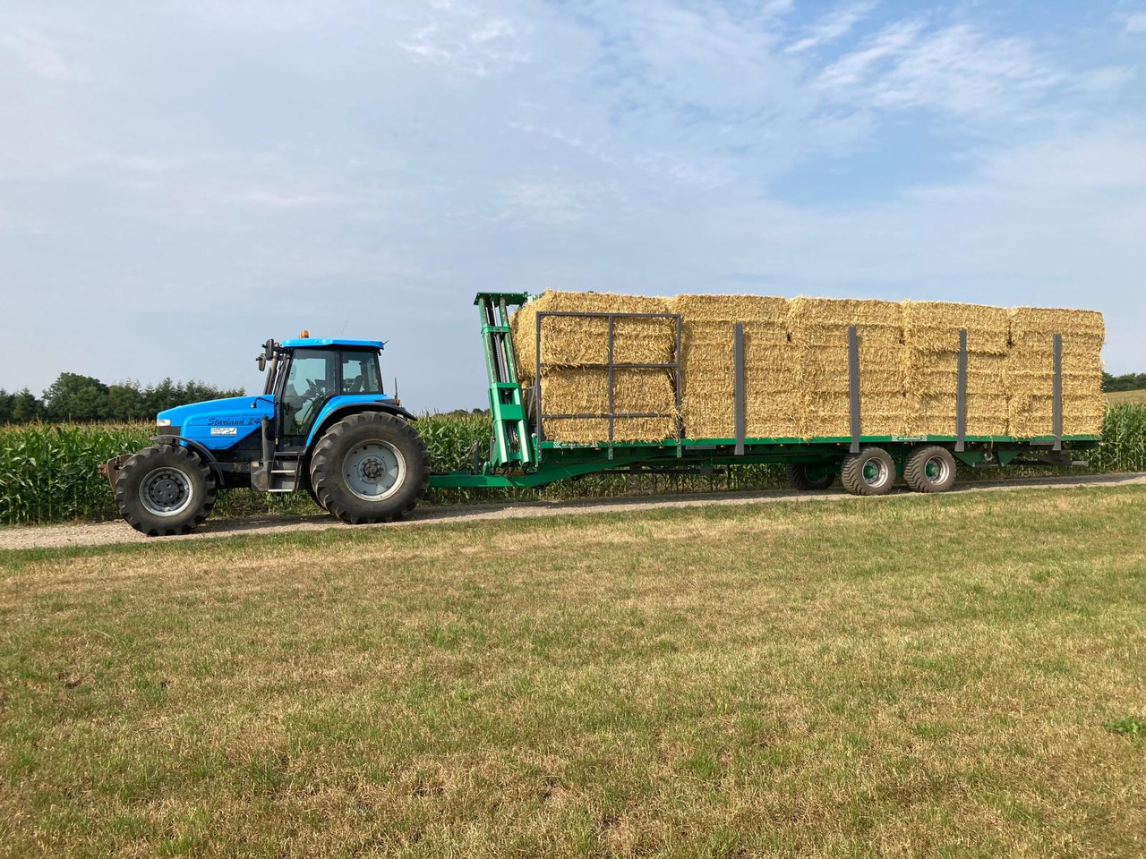 GST BALE STACKER - Self-loading wagon: picture 4 GST BALE STACKER - Self-loading wagon: picture 4