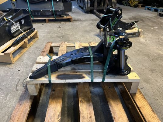 Dent de deroctage - axe 35 mm - Ripper: picture 4 Dent de deroctage - axe 35 mm - Ripper: picture 4