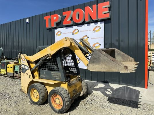 Gehl 3840 - Skid steer loader: picture 5 Gehl 3840 - Skid steer loader: picture 5