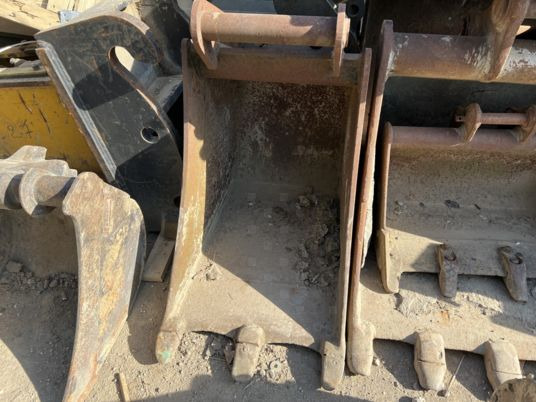 Godet pour pelle attache lehnhoff ms08 - Excavator bucket: picture 1 Godet pour pelle attache lehnhoff ms08 - Excavator bucket: picture 1