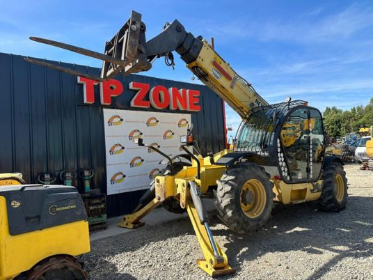 New Holland LM1745 - 17M - 4T5 à 29900 € HT - Telescopic handler: picture 4 New Holland LM1745 - 17M - 4T5 à 29900 € HT - Telescopic handler: picture 4