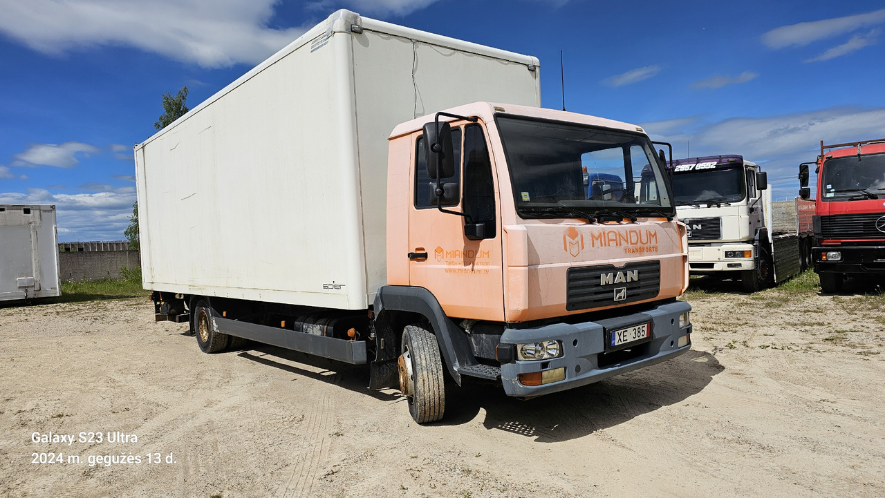 MAN 12.220 - Isothermal truck: picture 2 MAN 12.220 - Isothermal truck: picture 2