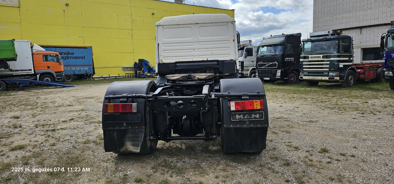 Curtainsider truck MAN 189.414: picture 8