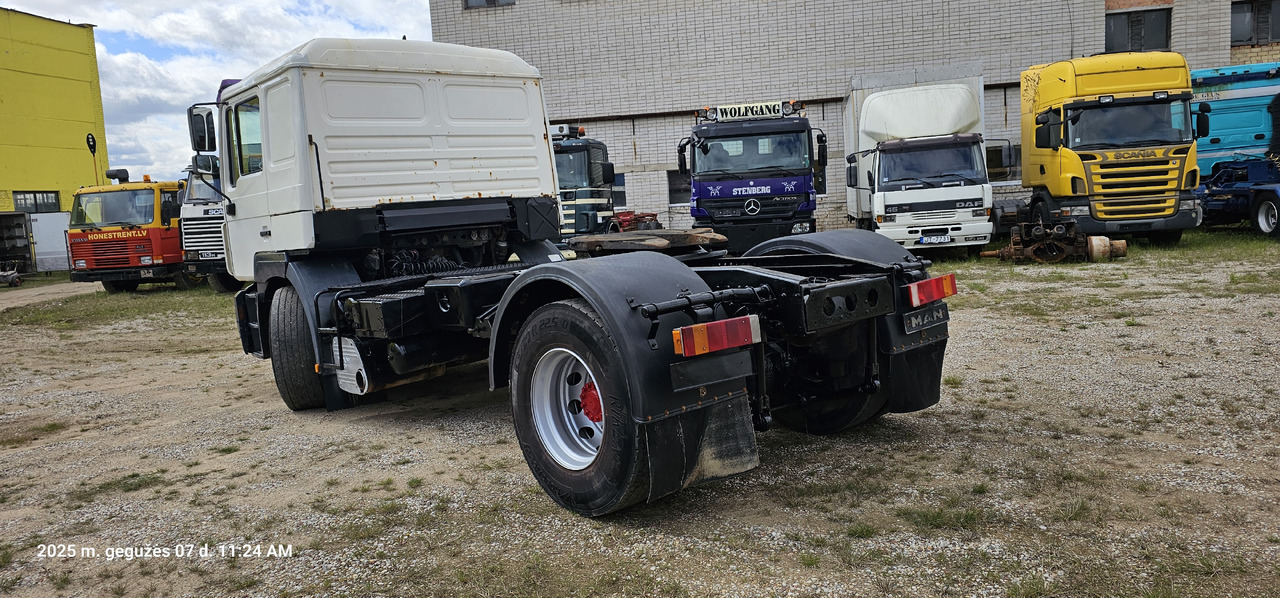 Curtainsider truck MAN 189.414: picture 9
