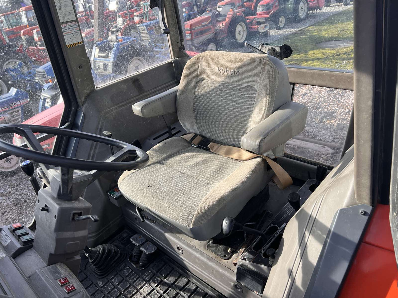 Kubota M1-65 - Farm tractor: picture 4 Kubota M1-65 - Farm tractor: picture 4