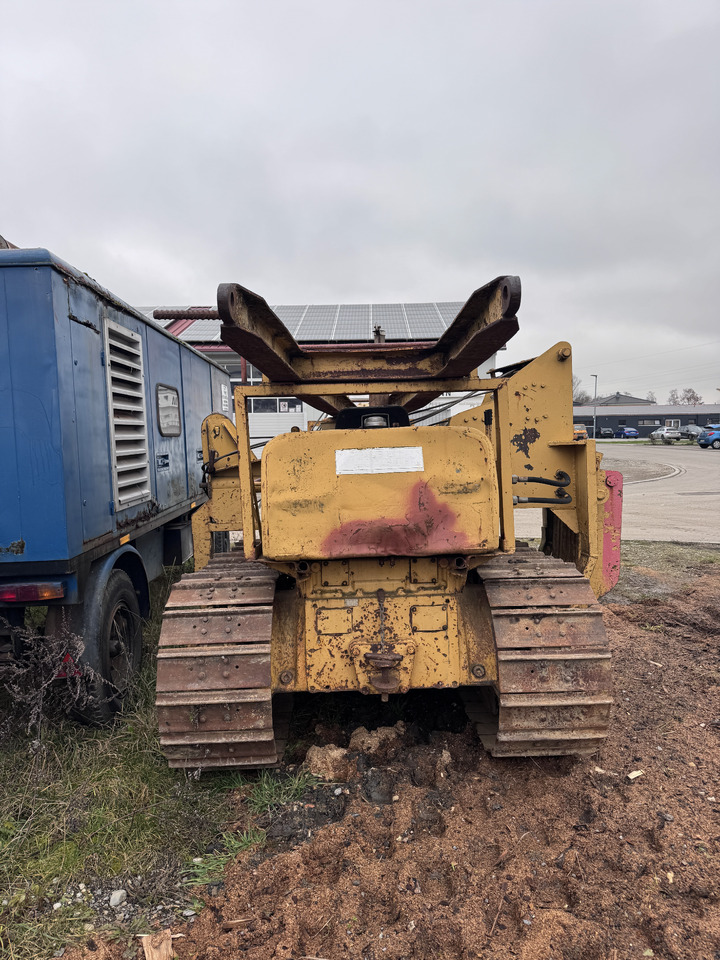 Pipe layer CATERPILLAR D 4 B: picture 6