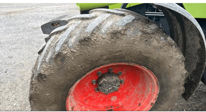 CLAAS ARION 610 - Farm tractor: picture 3 CLAAS ARION 610 - Farm tractor: picture 3