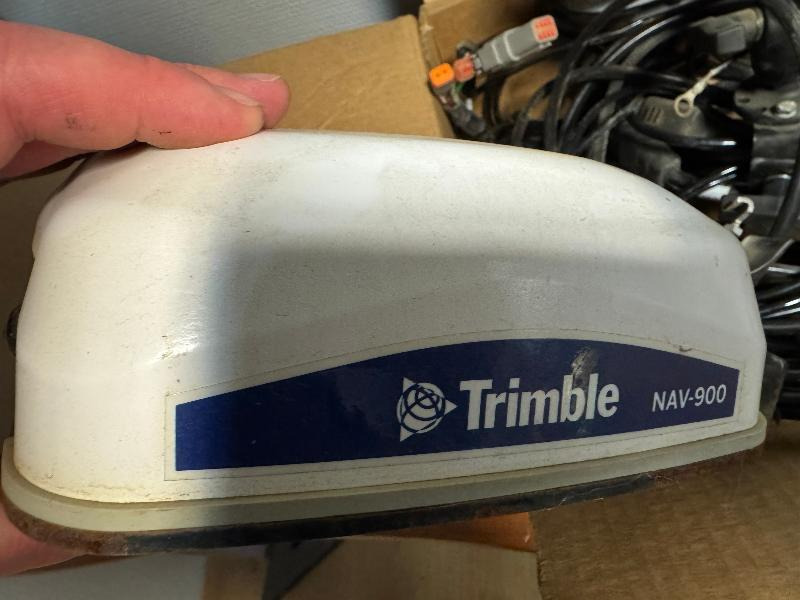 TRIMBLE GFX 750 RTK - Navigation system for Agricultural machinery: picture 5 TRIMBLE GFX 750 RTK - Navigation system for Agricultural machinery: picture 5