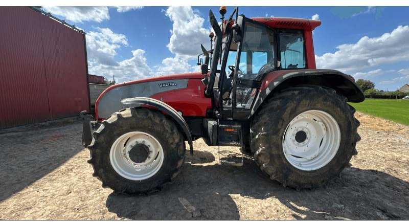 VALTRA T160 - Farm tractor: picture 1 VALTRA T160 - Farm tractor: picture 1