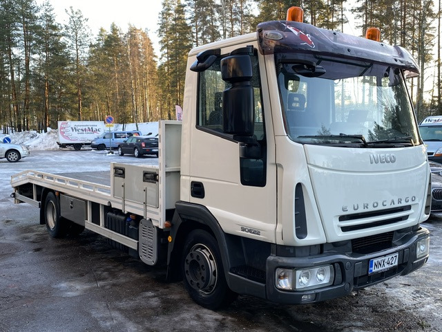 IVECO EuroCargo 90E220 - Autotransporter truck: picture 3 IVECO EuroCargo 90E220 - Autotransporter truck: picture 3