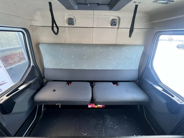 Curtainsider truck RENAULT Midlum 150 crew cabin 1+5: picture 13