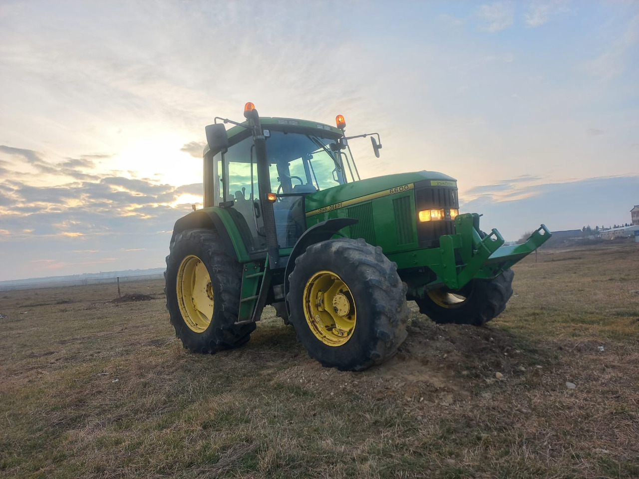 Farm tractor JOHN DEERE 6600 TRACTOR: picture 13 Farm tractor JOHN DEERE 6600 TRACTOR: picture 13
