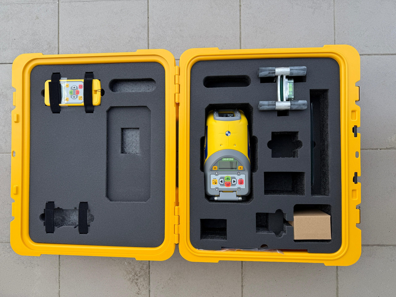 Spectra DG613G Green Beam Dialgrade Pipe Laser - Construction equipment: picture 4 Spectra DG613G Green Beam Dialgrade Pipe Laser - Construction equipment: picture 4