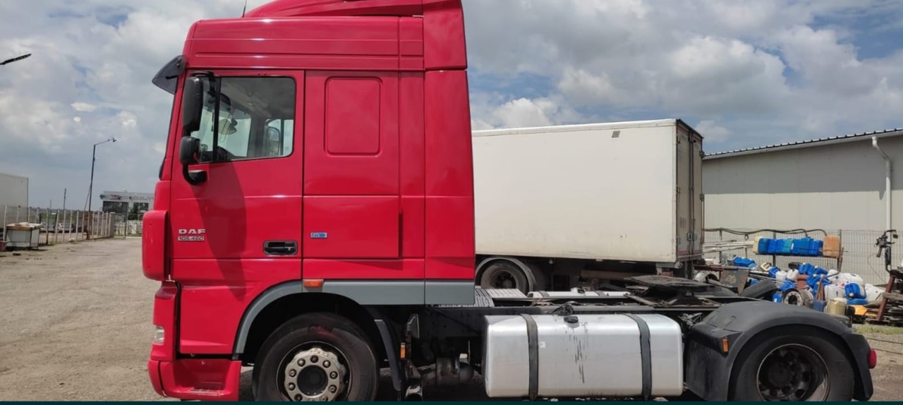 DAF XF 105.460 Automat - Tractor unit: picture 3 DAF XF 105.460 Automat - Tractor unit: picture 3
