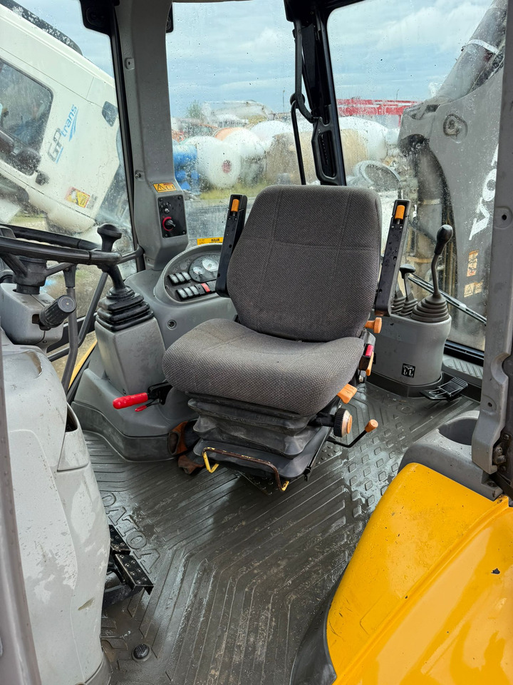 VOLVO BL71 Backhoe Loader - Backhoe loader: picture 5 VOLVO BL71 Backhoe Loader - Backhoe loader: picture 5