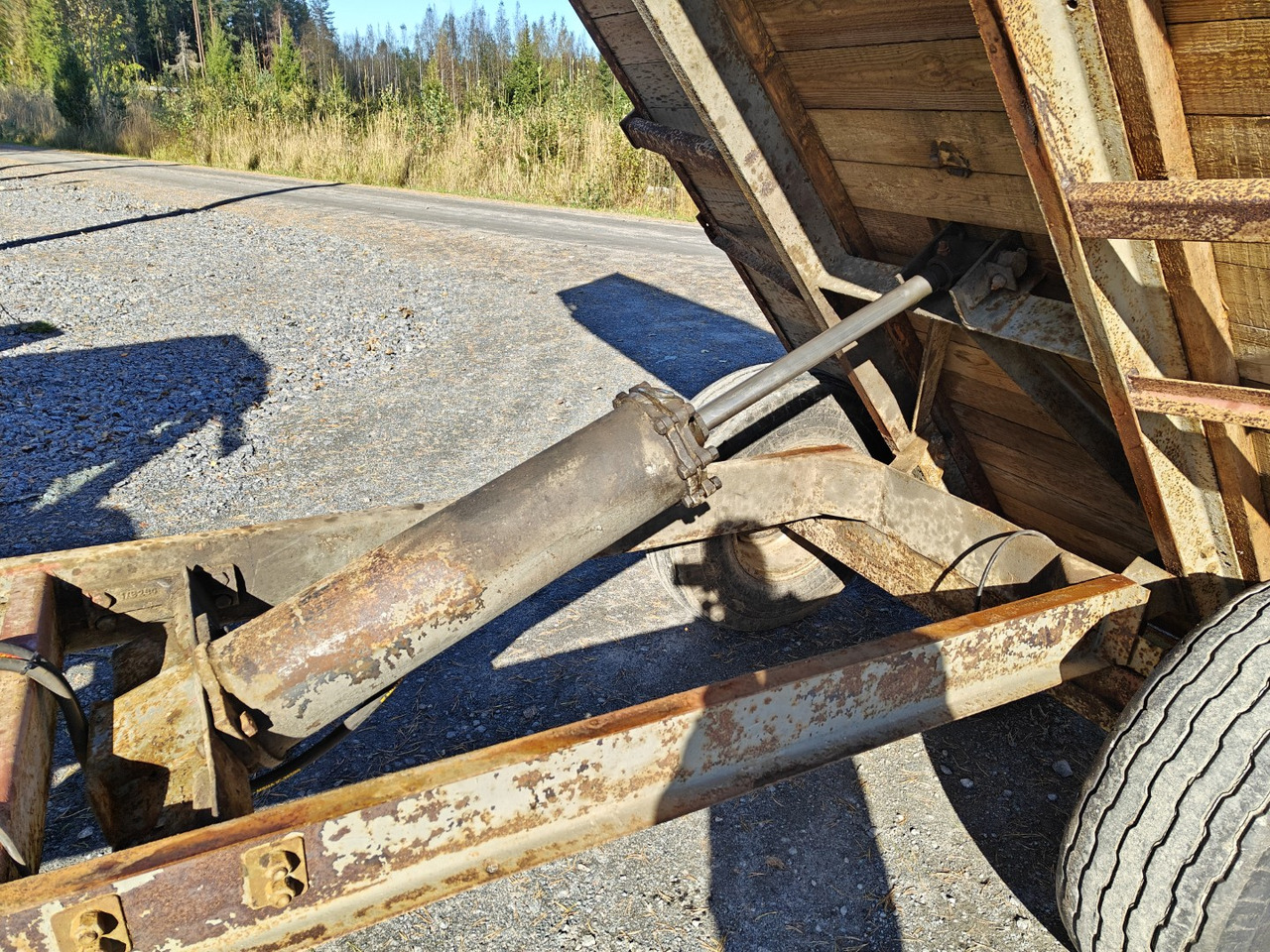 Farm tipping trailer/ Dumper Kippiperävaunu 1-akselinen: picture 9