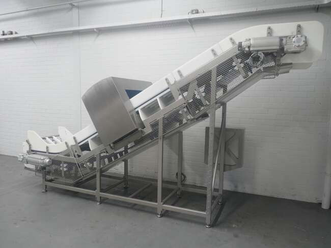 GEA / Loma BeltLoader with metal detector BeltLoader F3 - Food processing equipment: picture 2 GEA / Loma BeltLoader with metal detector BeltLoader F3 - Food processing equipment: picture 2