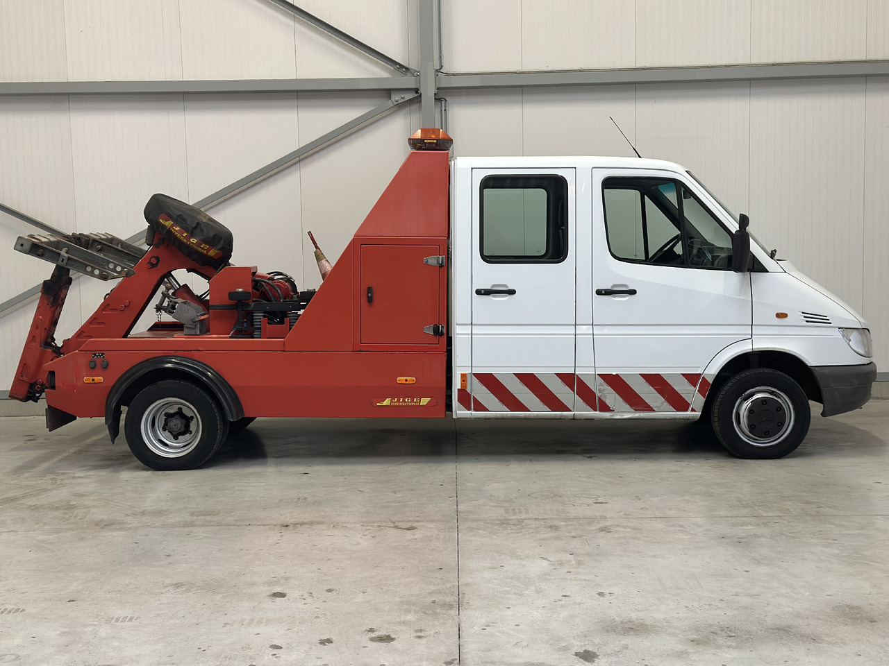 Mersedes Sprinter 413 - Tow truck: picture 4 Mersedes Sprinter 413 - Tow truck: picture 4