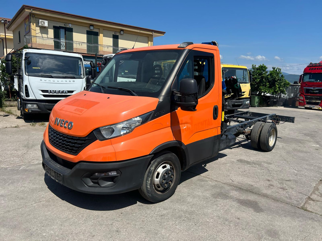 IVECO DAILY 35-140 - Crane truck: picture 5 IVECO DAILY 35-140 - Crane truck: picture 5