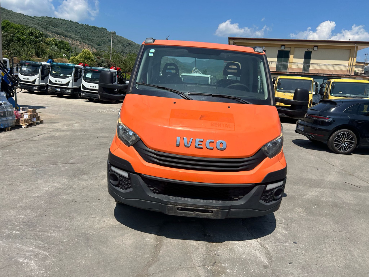 IVECO DAILY 35-140 - Flatbed van: picture 5 IVECO DAILY 35-140 - Flatbed van: picture 5