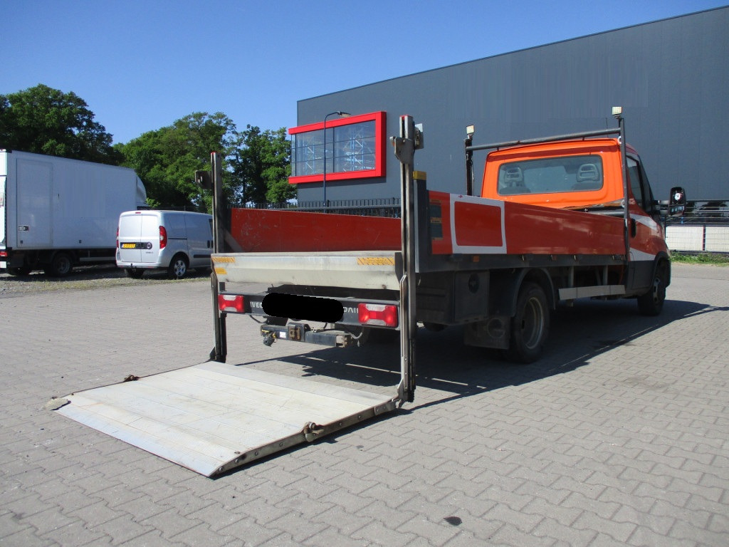 IVECO DAILY 35-140 - Flatbed van: picture 4 IVECO DAILY 35-140 - Flatbed van: picture 4
