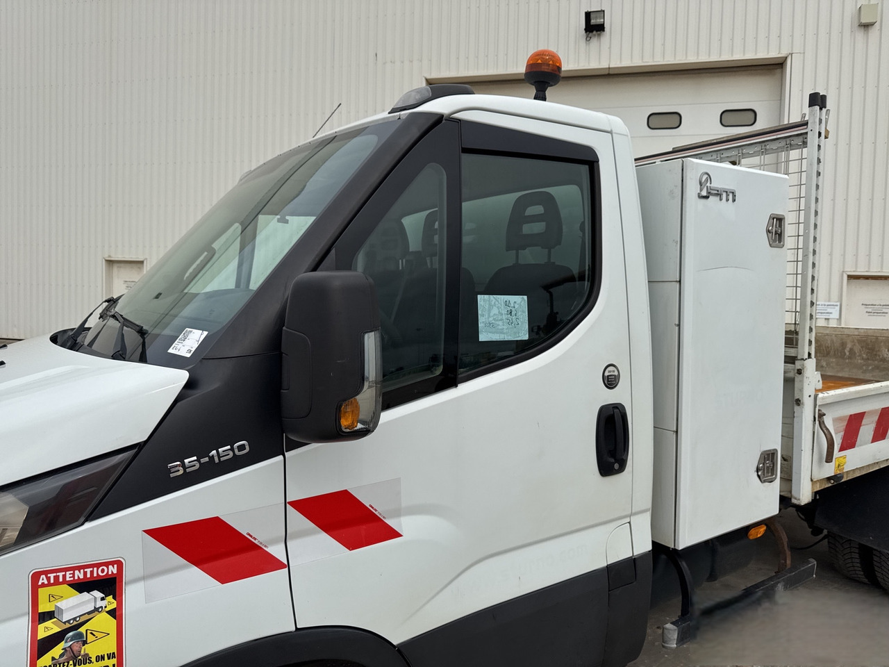 Tipper IVECO DAILY 35-150: picture 8