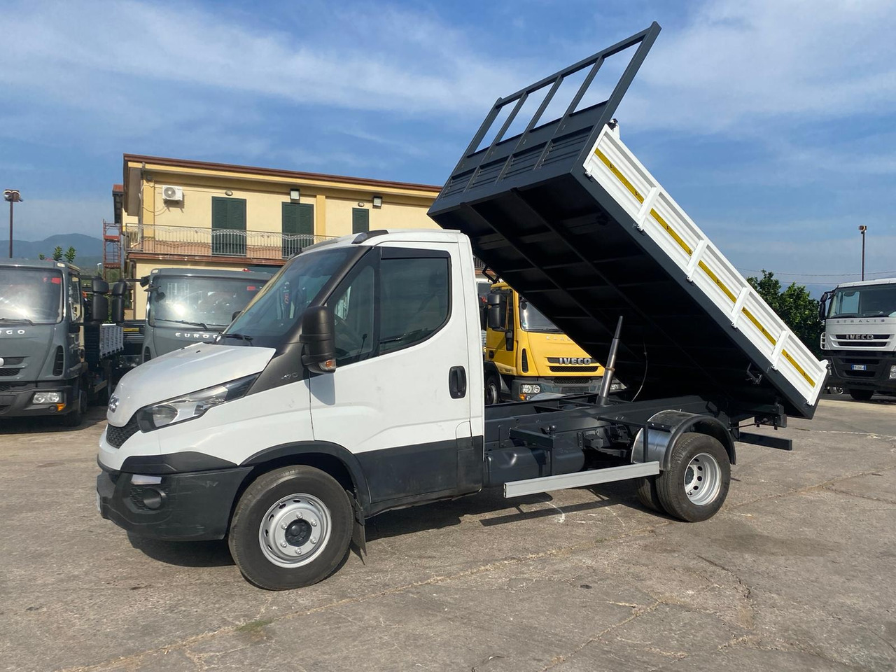 IVECO DAILY 35C17 - Tipper: picture 1 IVECO DAILY 35C17 - Tipper: picture 1