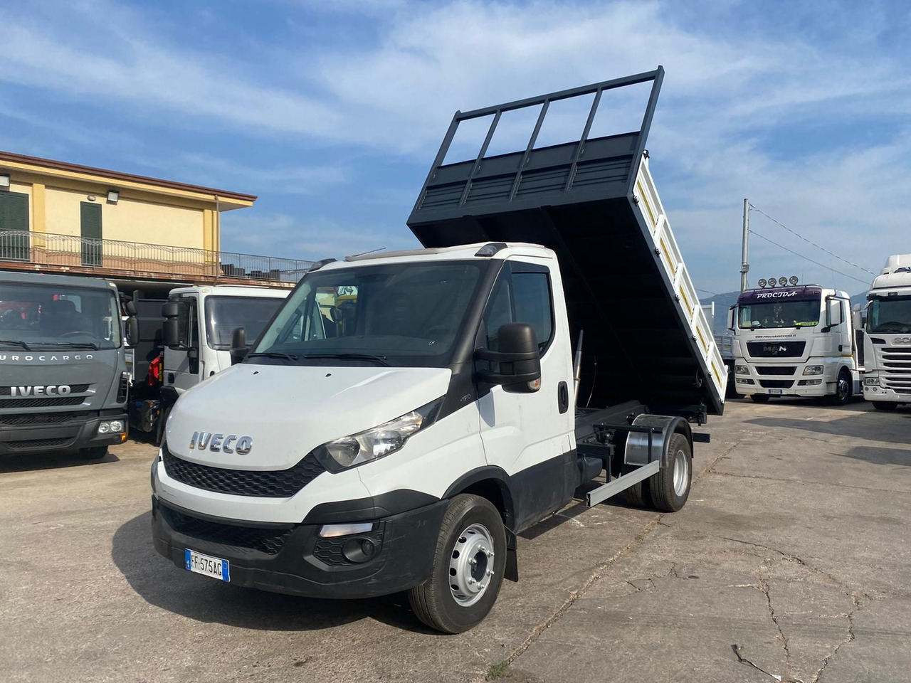 IVECO DAILY 35C17 - Tipper: picture 2 IVECO DAILY 35C17 - Tipper: picture 2