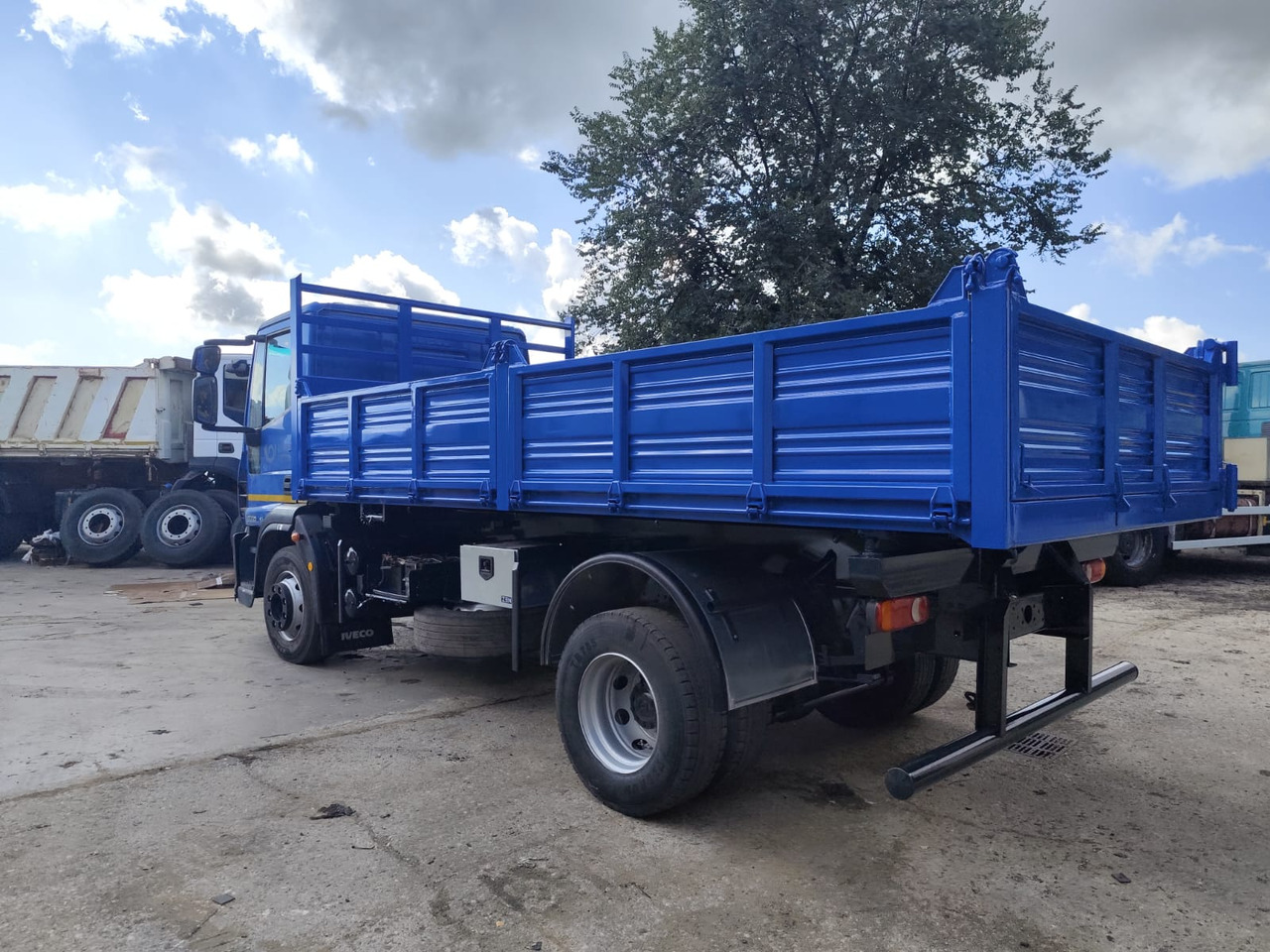 IVECO EUROCARGO 150E25 - Tipper: picture 2 IVECO EUROCARGO 150E25 - Tipper: picture 2