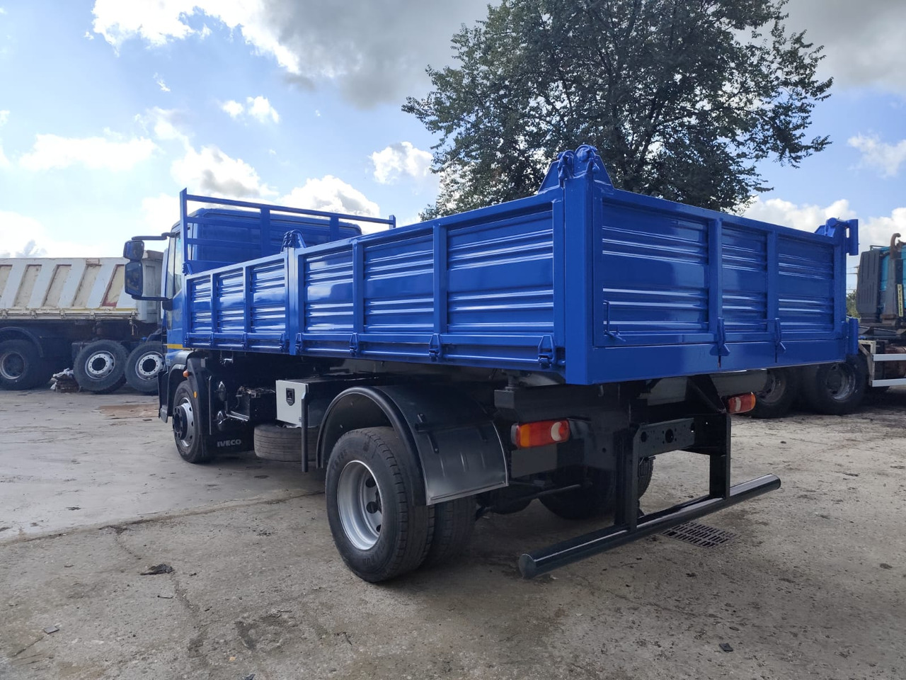 IVECO EUROCARGO 150E25 - Tipper: picture 3 IVECO EUROCARGO 150E25 - Tipper: picture 3
