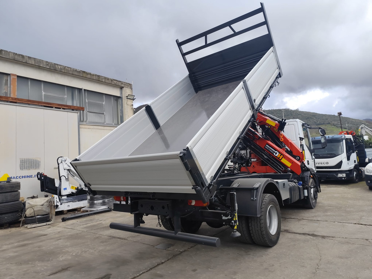 IVECO EUROCARGO 160-250 - Crane truck: picture 4 IVECO EUROCARGO 160-250 - Crane truck: picture 4