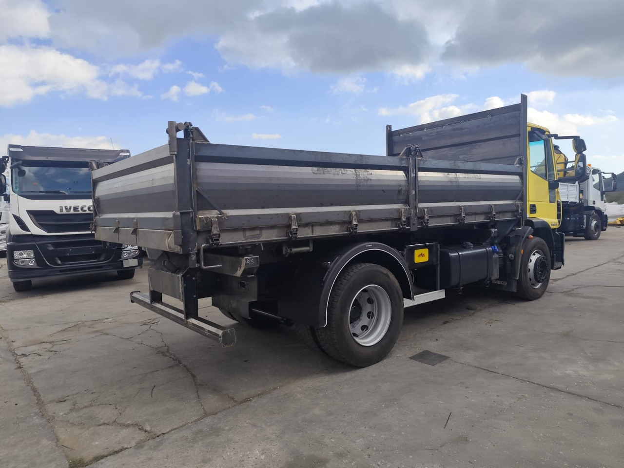 IVECO EUROCARGO 190EL25 - Tipper: picture 4 IVECO EUROCARGO 190EL25 - Tipper: picture 4