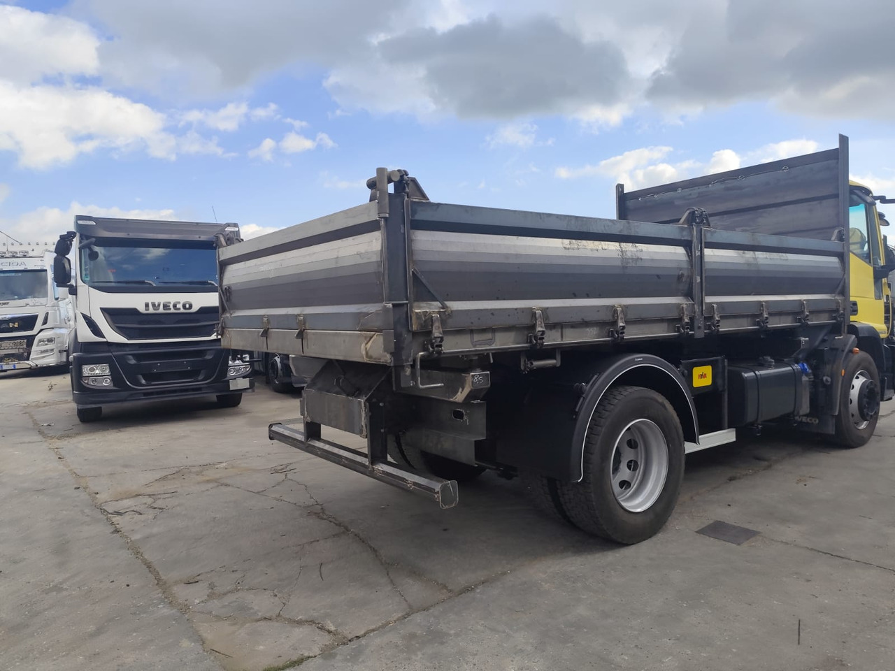 IVECO EUROCARGO 190EL25 - Tipper: picture 3 IVECO EUROCARGO 190EL25 - Tipper: picture 3