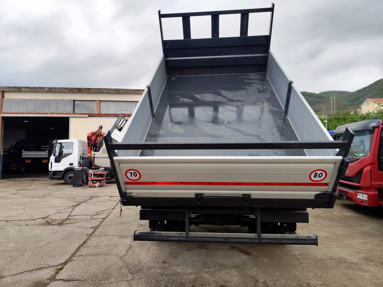 IVECO EUROCARGO 190EL25 - Crane truck: picture 4 IVECO EUROCARGO 190EL25 - Crane truck: picture 4