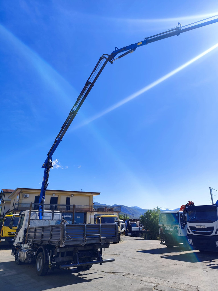 IVECO EUROCARGO 80-210 - Crane truck: picture 3 IVECO EUROCARGO 80-210 - Crane truck: picture 3