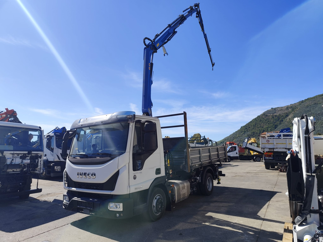 IVECO EUROCARGO 80-210 - Crane truck: picture 1 IVECO EUROCARGO 80-210 - Crane truck: picture 1