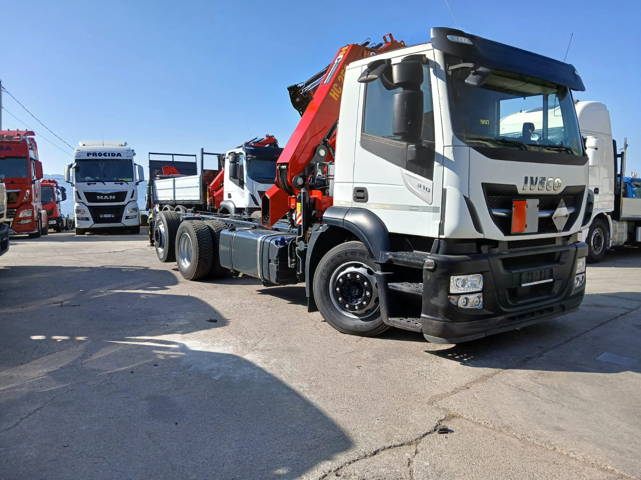 Crane truck IVECO STRALIS AD 260S31 XP: picture 24