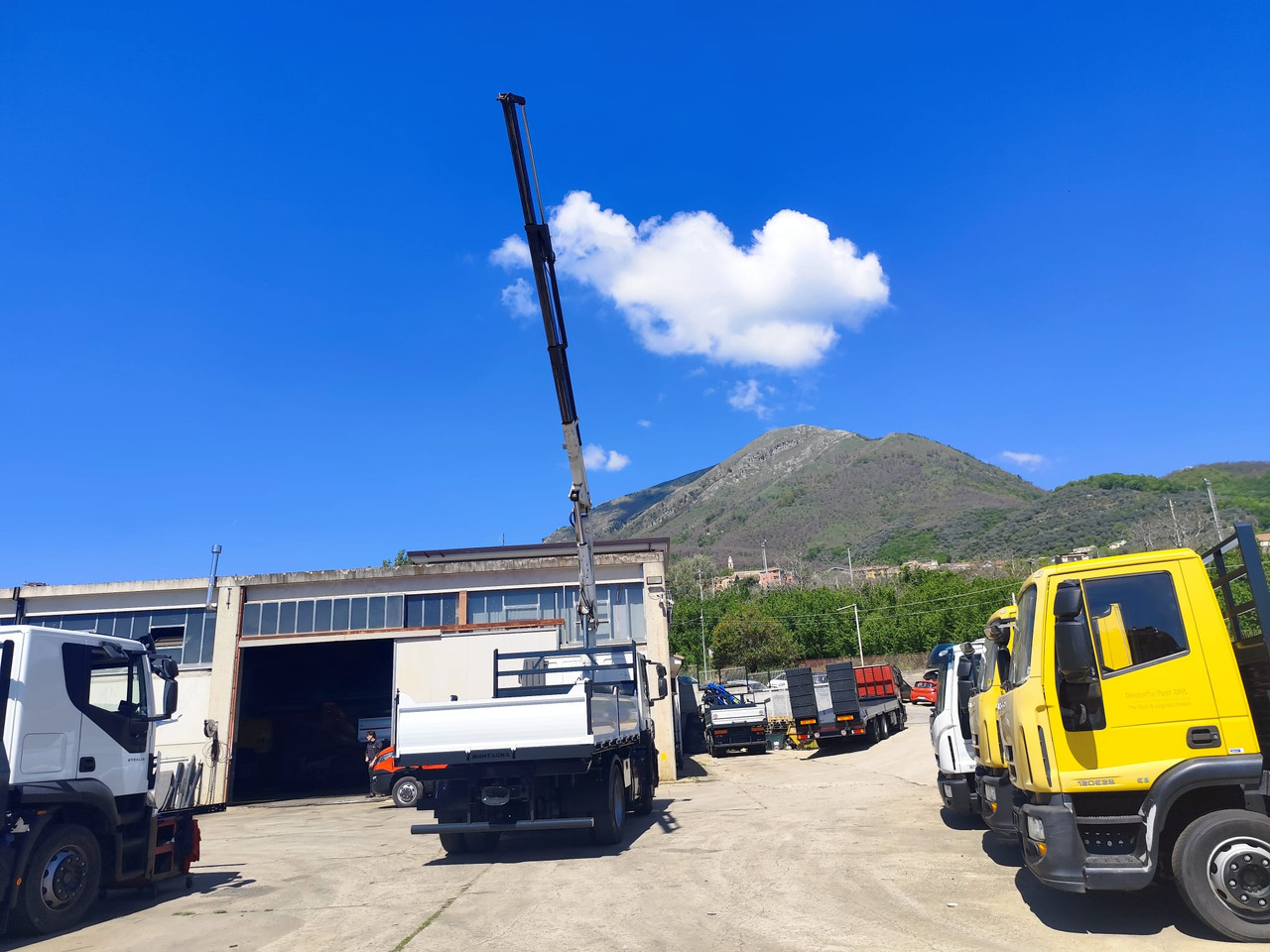Crane truck IVECO STRALIS CUBE 190S33: picture 20