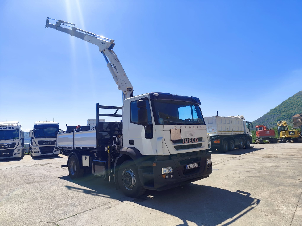 Crane truck IVECO STRALIS CUBE 190S33: picture 17